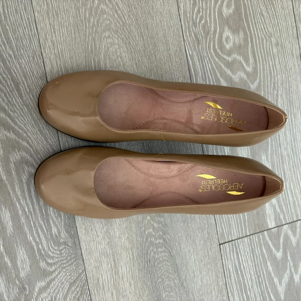 NEW Aerosoles Womens‎ Beige Tan Patent Leather Major Role Dress Pump Heels 10.5M